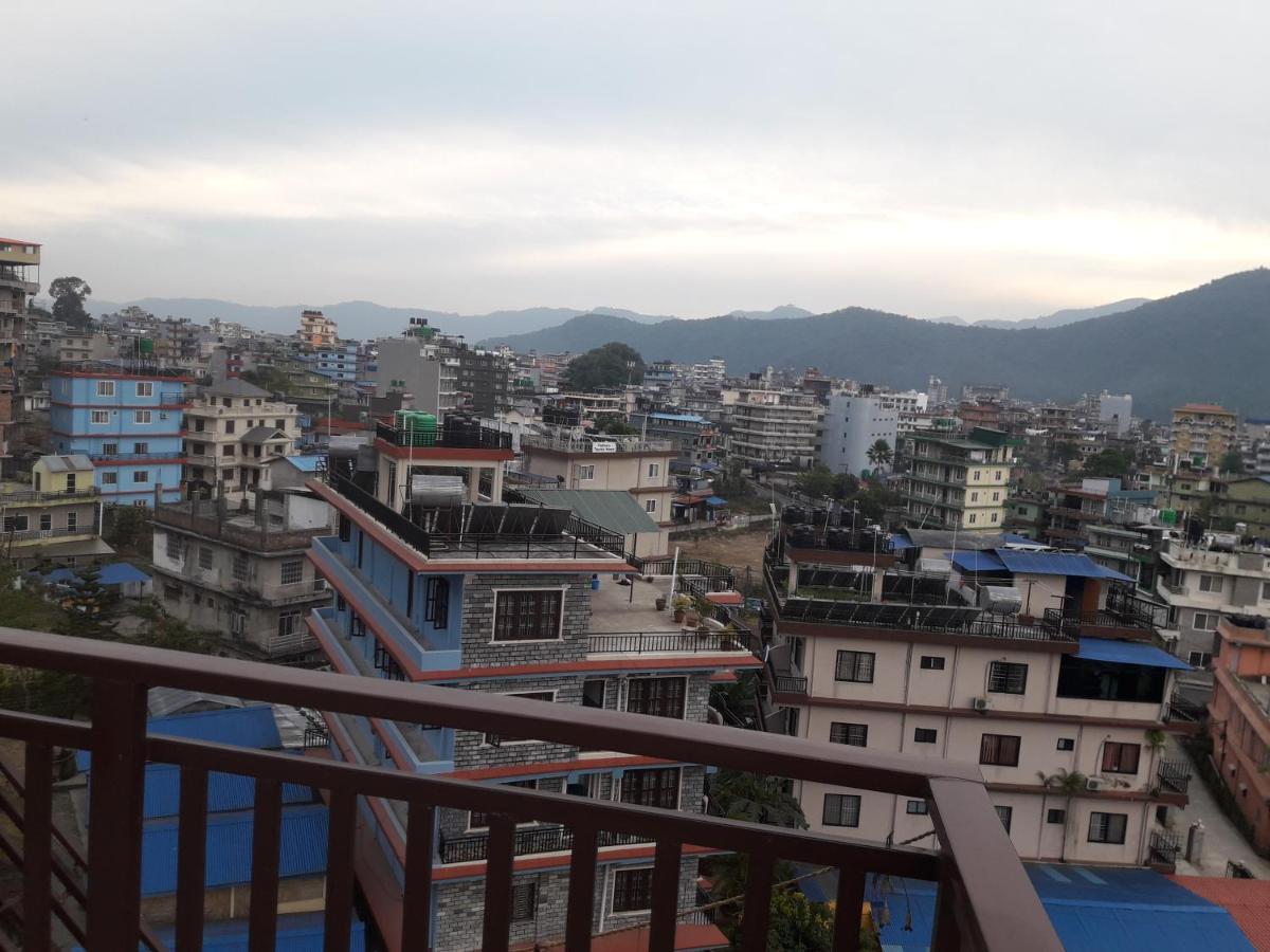 Beli Guest House Pokhara Esterno foto