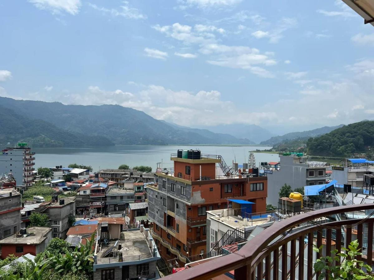 Beli Guest House Pokhara Esterno foto