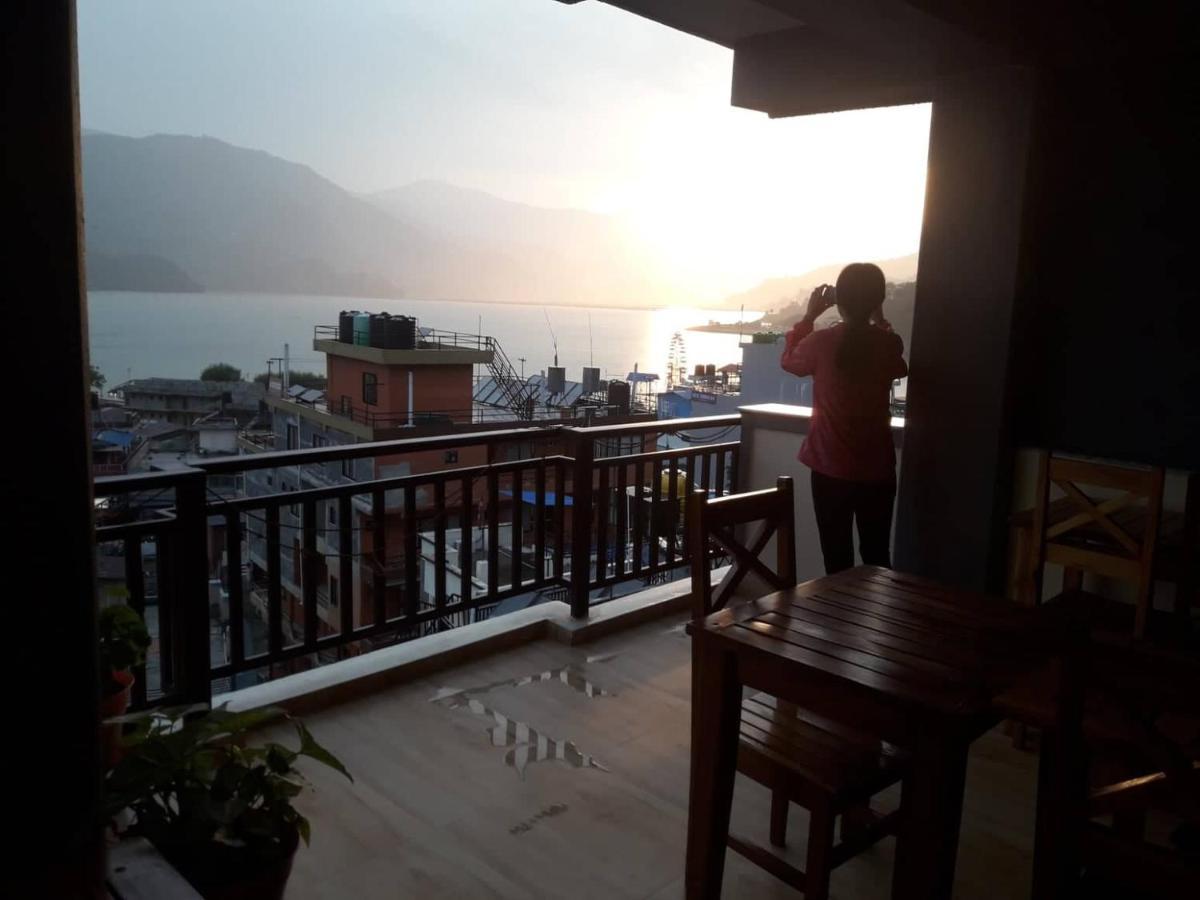 Beli Guest House Pokhara Esterno foto